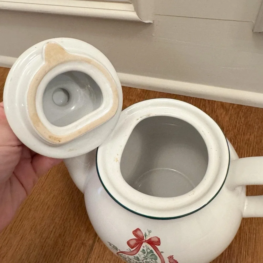 Corelle Coordinates Holiday Tea Pot Christmas Topiary‎ Cardinal Stoneware